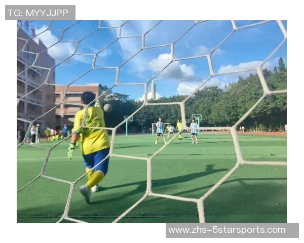 足球23号的传奇之路：从青涩少年到绿茵场上的明星之旅